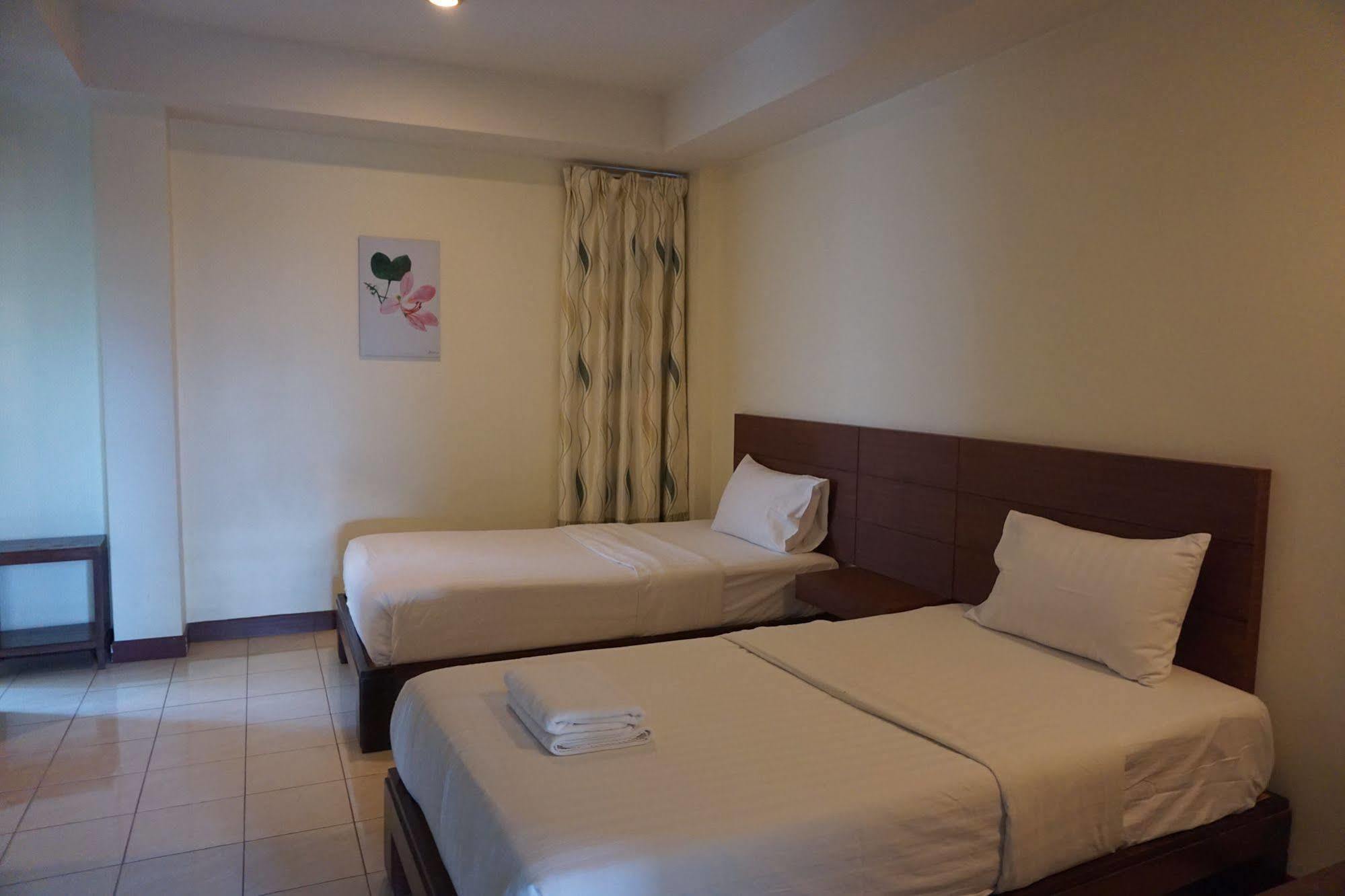 The One Residence Udon Thani Exterior foto